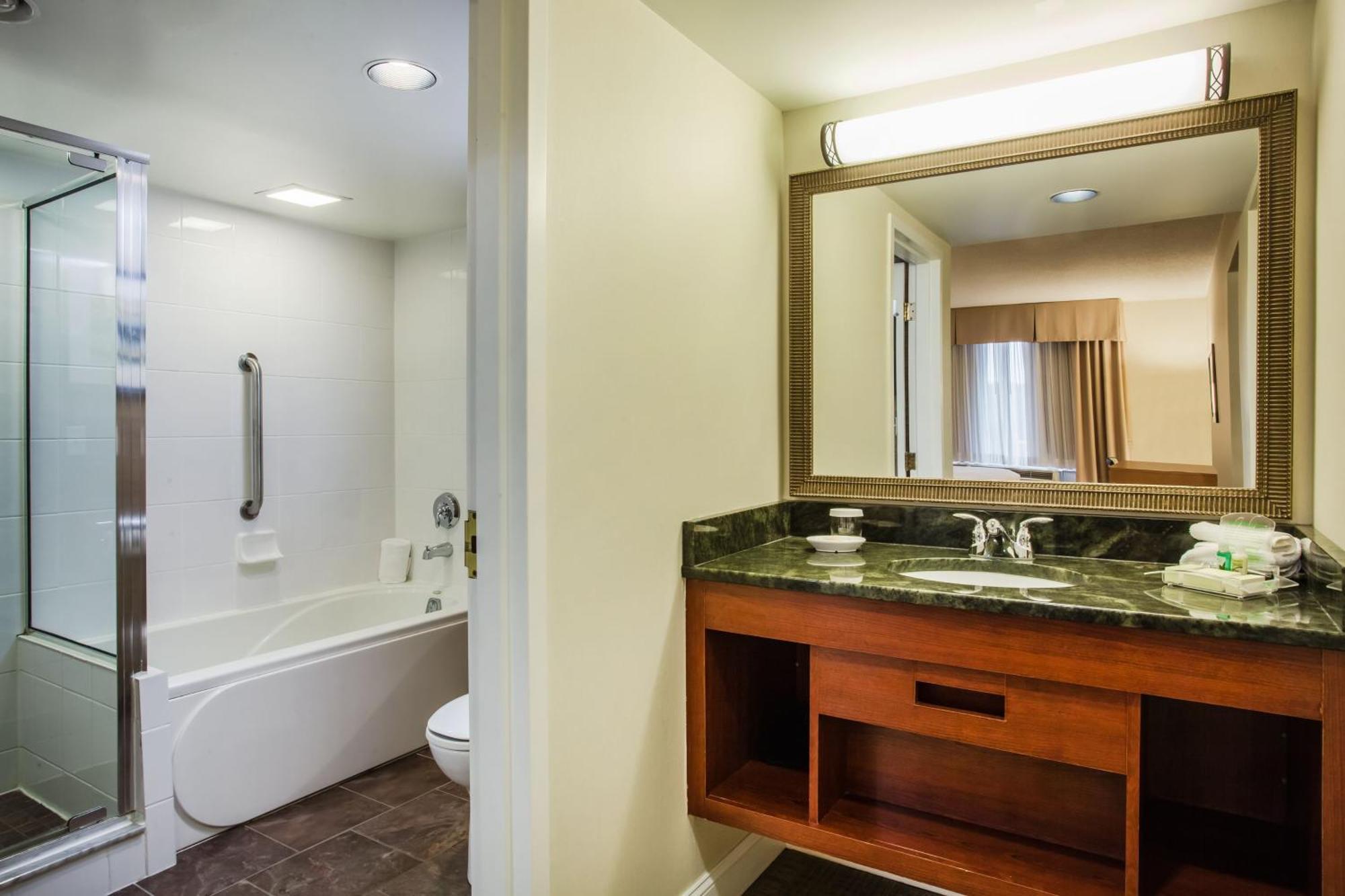 Holiday Inn Saratoga Springs By Ihg Phòng bức ảnh